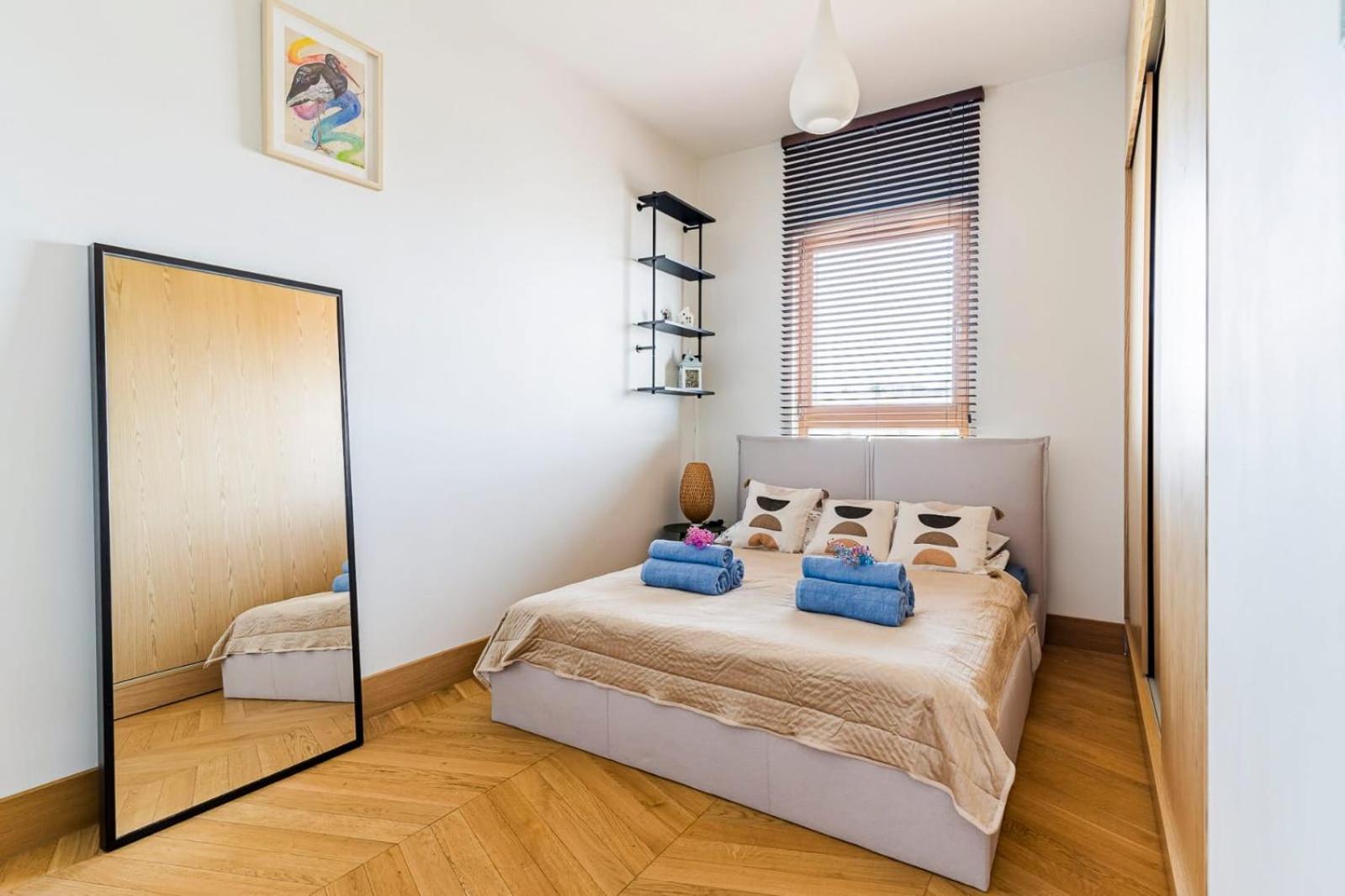 Golden Glow -chrobrego 96 Apartament